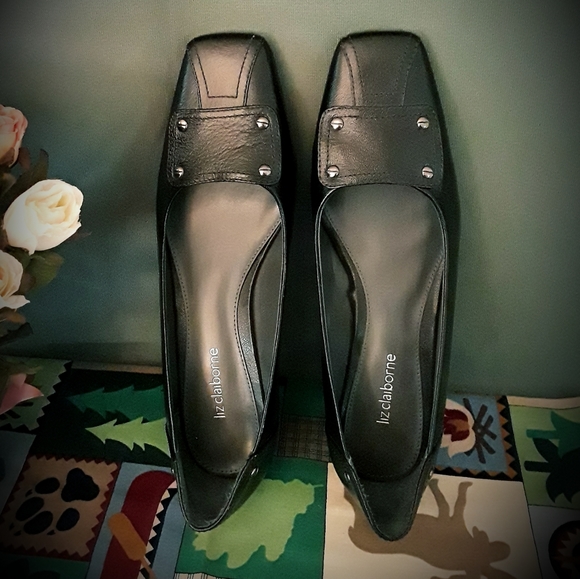 NWOT Liz Claiborne Shoes - Picture 4 of 8